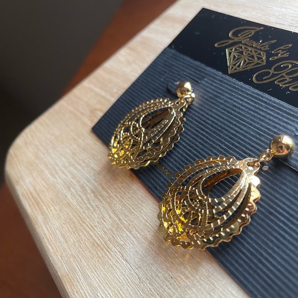 New Jewels by Park Lane Gold tone Openwork Drop Teardrop Earrings - Picture 6 of 8